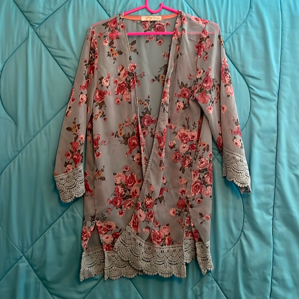 Women’s medium blue flowered sheer jacket